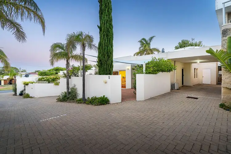 5/5-7 Oversby Street, Halls Head WA 6210