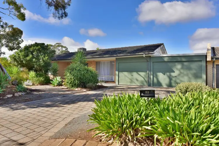 32 Hinkley Road, Morphett Vale SA 5162