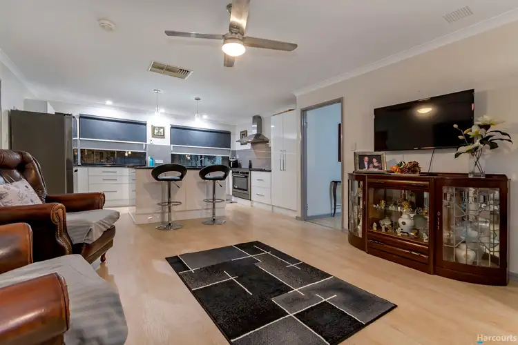 Sixth view of Homely house listing, 21 Glenfine Way, Carramar WA 6031