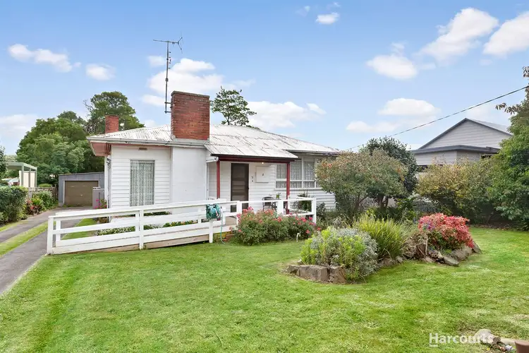 11 Pioneer Street, Warragul VIC 3820