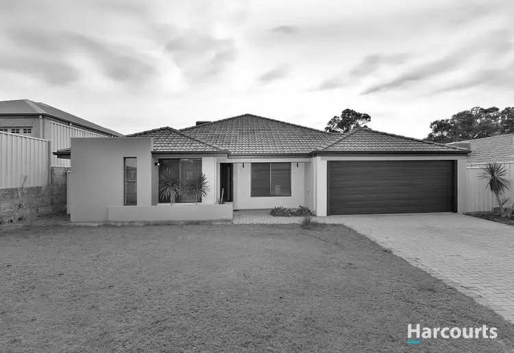 11 Ballard Meander, Lakelands WA 6180