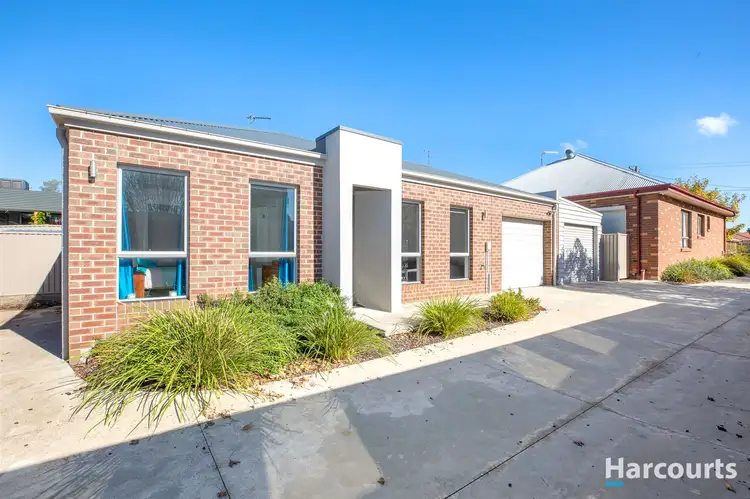 2/11 Brophy Street, Brown Hill VIC 3350