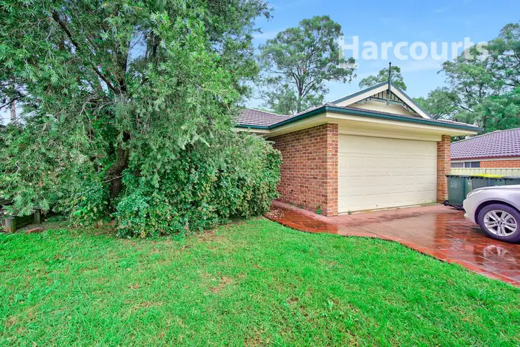 18 Gunn Place, St Helens Park NSW 2560