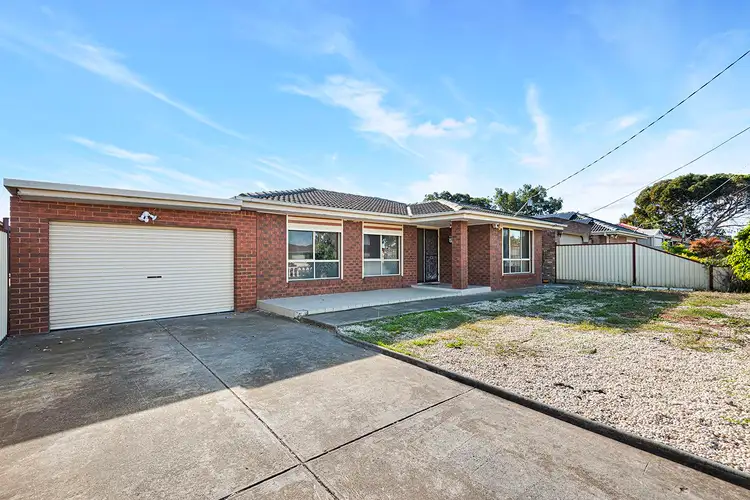 70 Kinterbury Drive, Kings Park VIC 3021