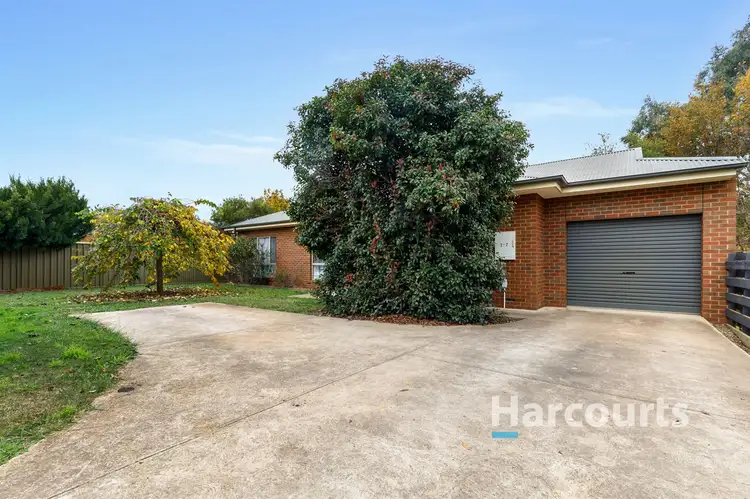 2/2 Somerset Crescent, Mansfield VIC 3722