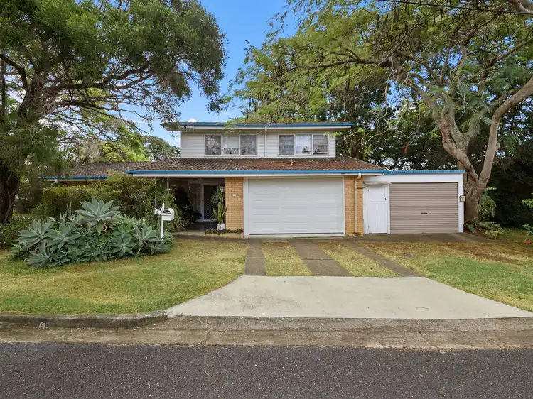 2 Leeton Street, Carina QLD 4152