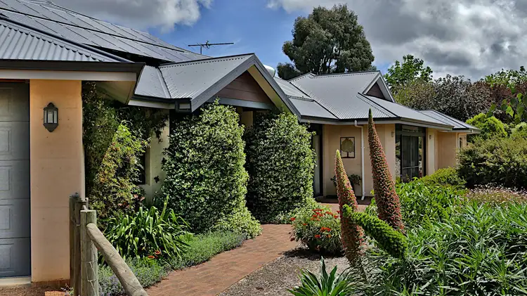 8 Robinia Way, Bridgetown WA 6255