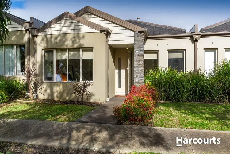 5 Elderberry Alley, Cranbourne North VIC 3977