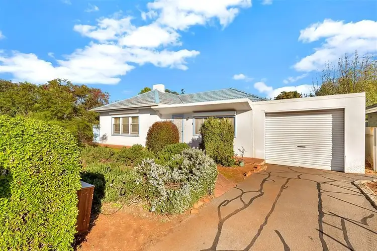 207 Main North Road, Elizabeth Grove SA 5112