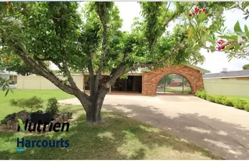1 Cutler Ave, Cootamundra NSW 2590