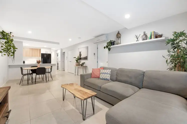 8/66 Gamelin Crescent, Stafford QLD 4053