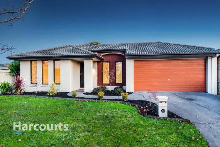 6 Hateley Heath, Cranbourne East VIC 3977