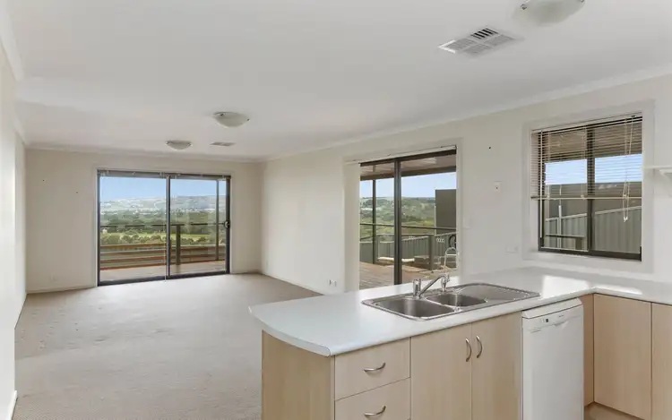 43 Greenhills Road, Victor Harbor SA 5211