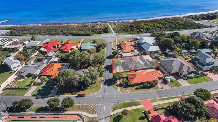 Seventh view of Homely semi-detached listing, 4 Seaforth Road, Shoalwater WA 6169