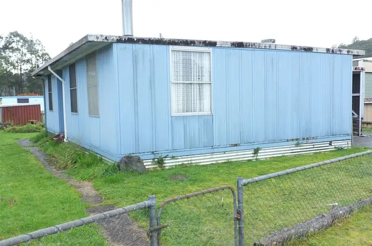 13 Kershaw Street, Tullah TAS 7321