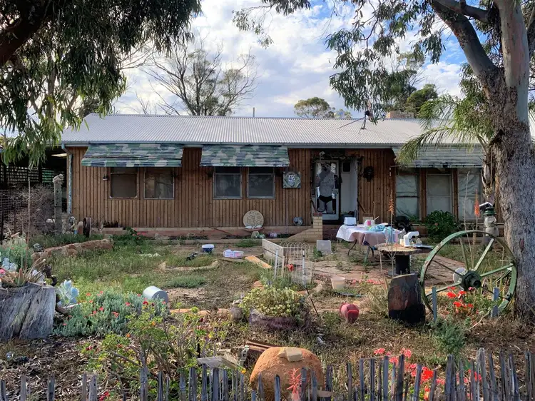 42 Mitchell Terrace, Nungarin WA 6490