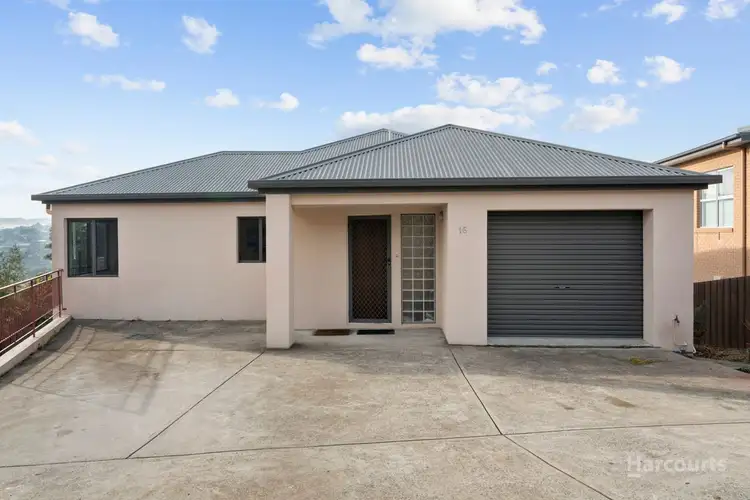 16 Dalmacia Place