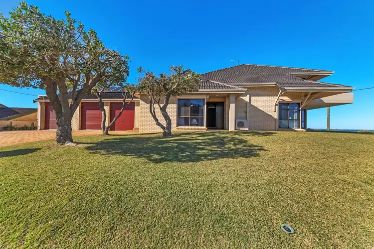 18 Warnbro Beach Road, Safety Bay WA 6169