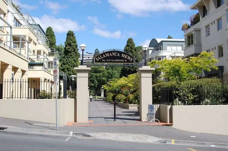 11 Gladstone Street