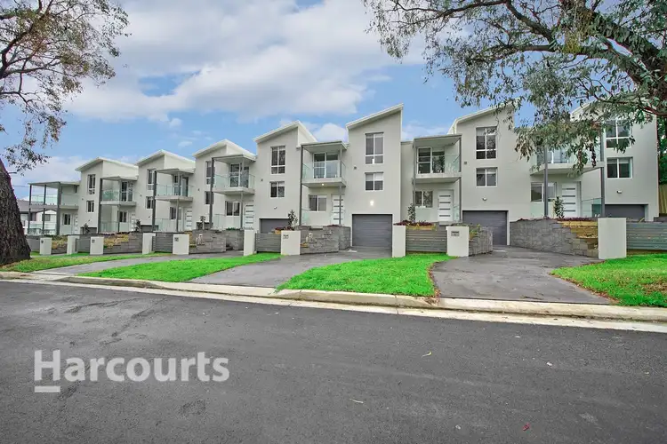 3/140-142 Lindesay Street, Campbelltown NSW 2560