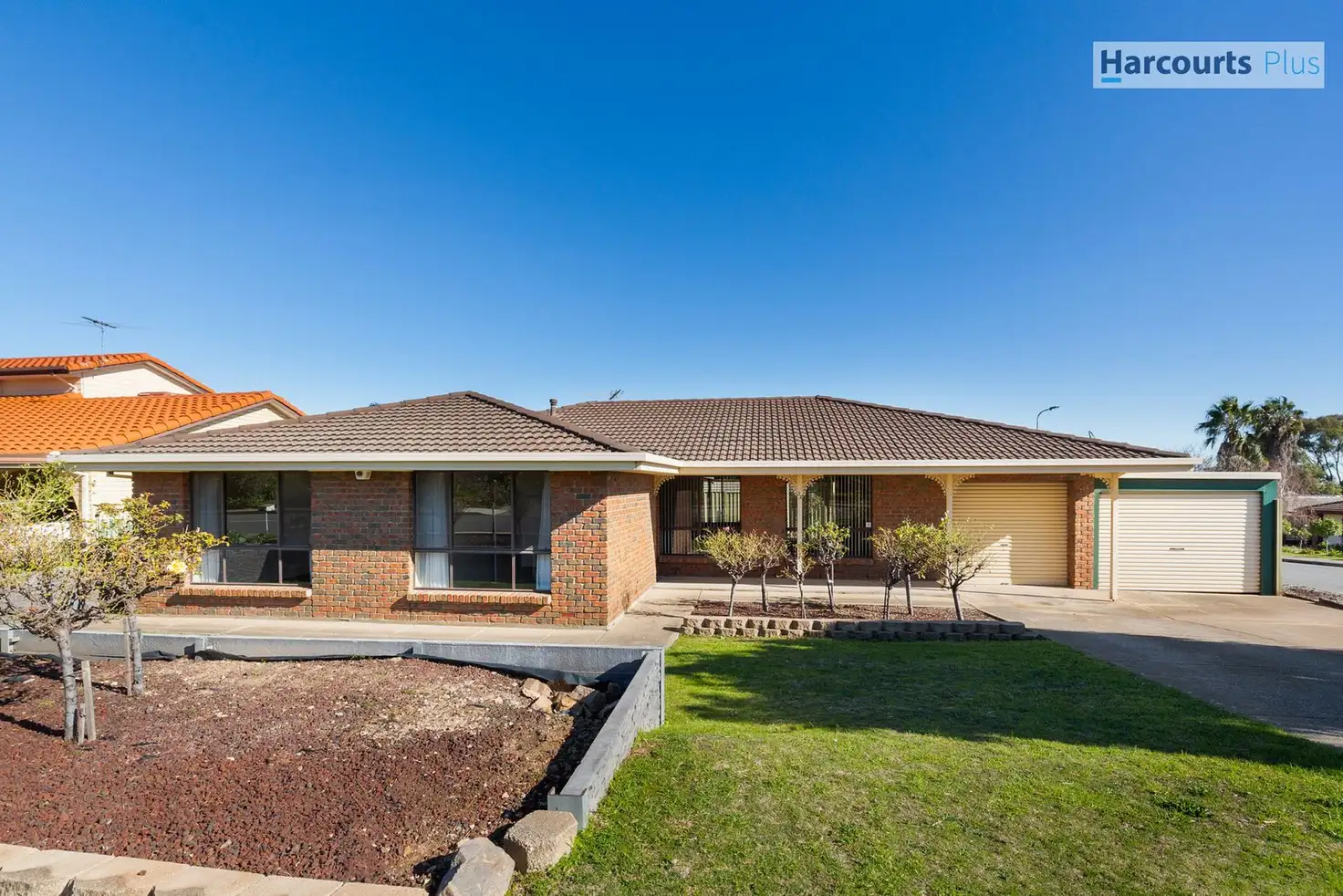 Main view of Homely house listing, 32 Rogana Crescent, Hallett Cove SA 5158