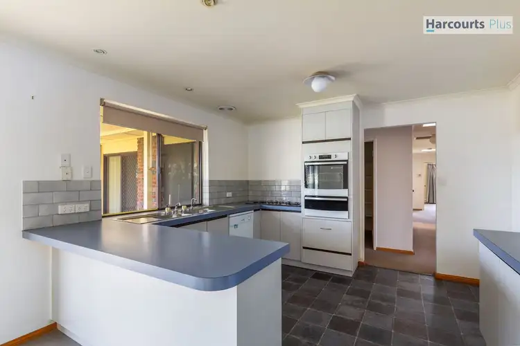 Sixth view of Homely house listing, 32 Rogana Crescent, Hallett Cove SA 5158