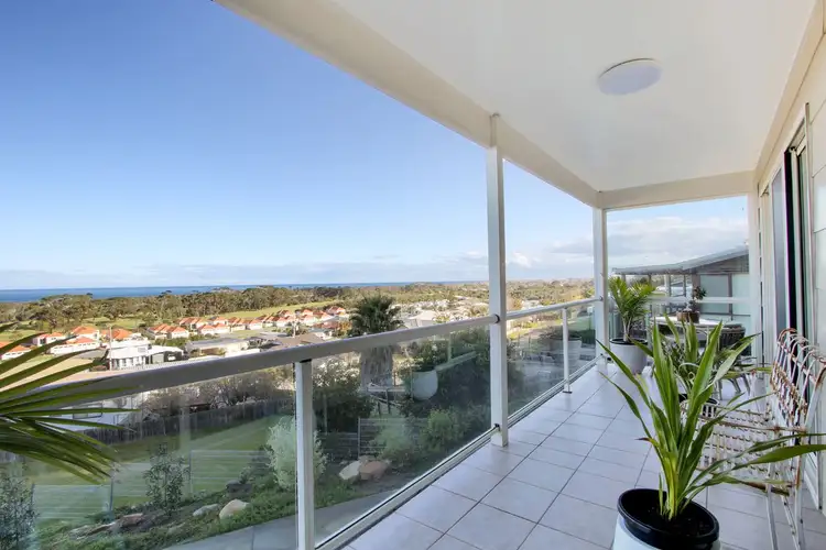 7 Merindah Ct, Lakes Entrance VIC 3909