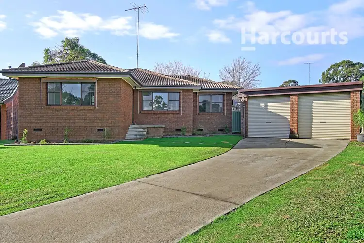 12 Wandoo Place, Bradbury NSW 2560