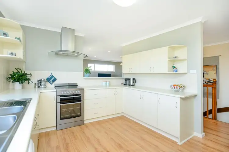 Sixth view of Homely house listing, 10 Edzell Court, Victor Harbor SA 5211