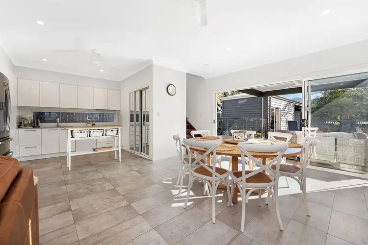 11 Emerald Street, Kedron QLD 4031