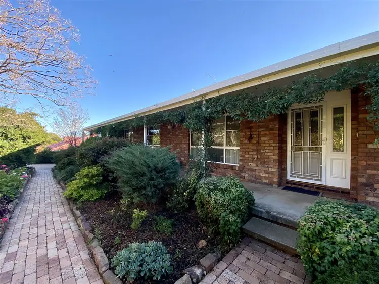 6 Hillcrest Road, Gunnedah NSW 2380