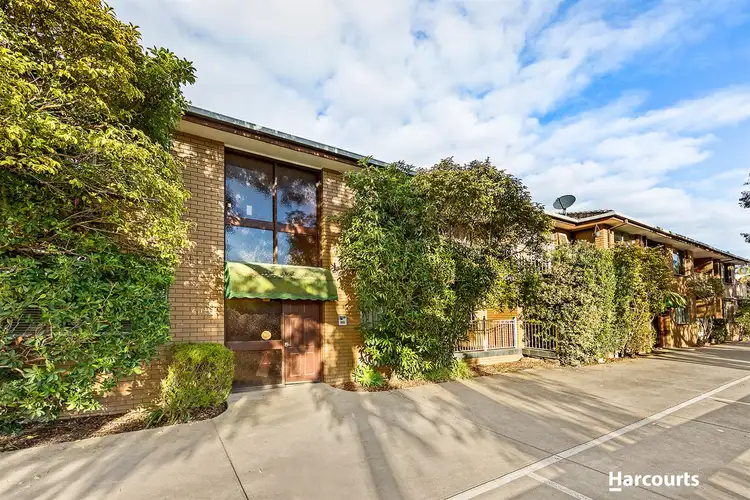 2/19 Belvedere Close, Maribyrnong VIC 3032