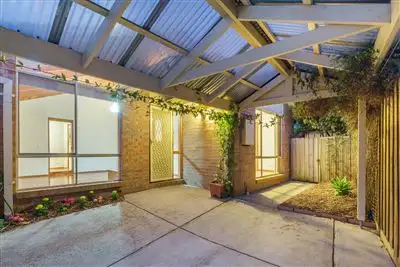 2/52 Balmoral Avenue, Bundoora VIC