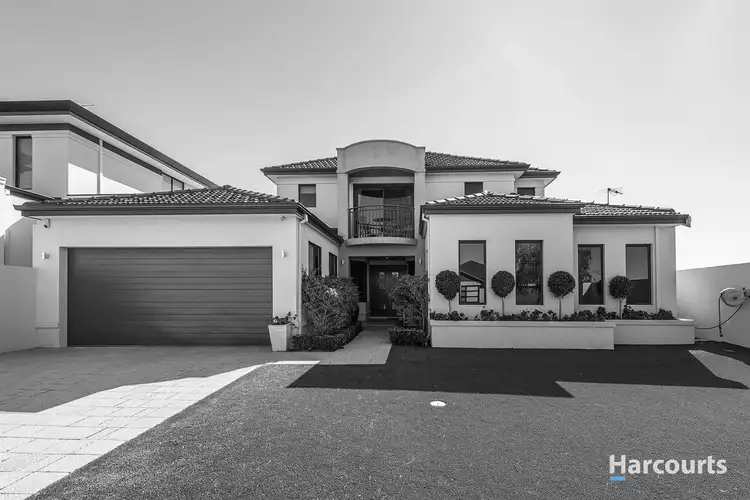8 Seaview Place, Wannanup WA 6210