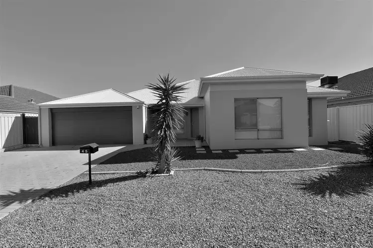 45 Albina Chase, Lakelands WA 6180