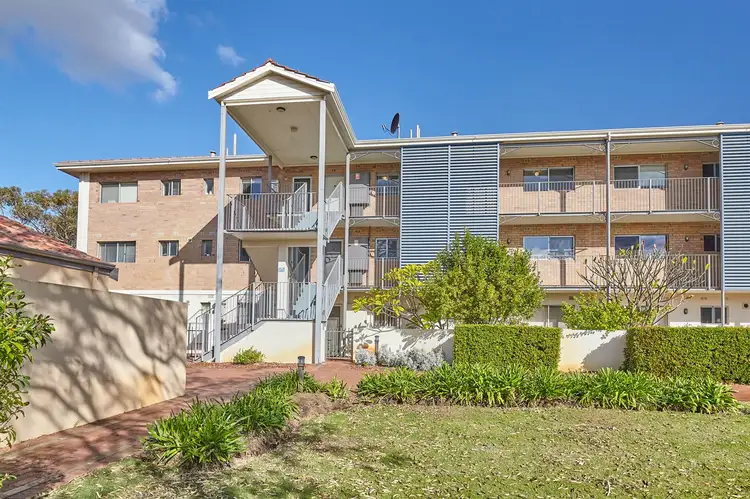 14/2 Gregory Way, Coolbellup WA 6163