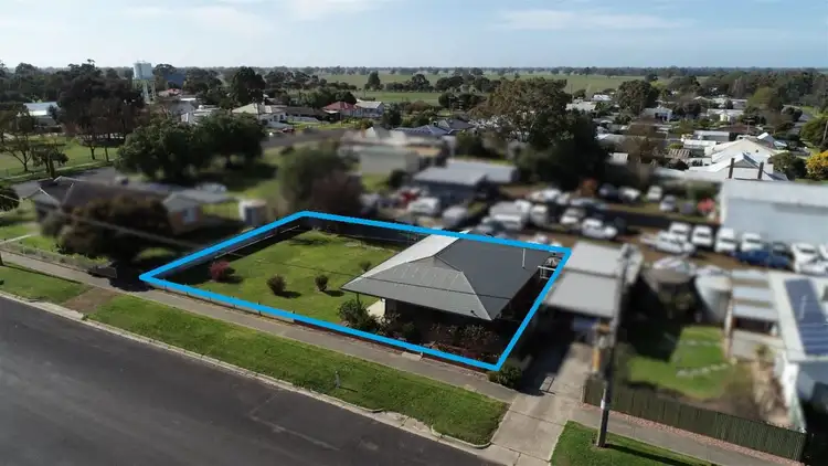Second view of Homely house listing, 4 Wallace Street, Edenhope VIC 3318