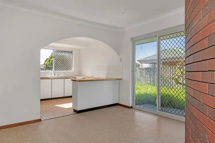 Sixth view of Homely house listing, 8 Willow Court, Cooloongup WA 6168