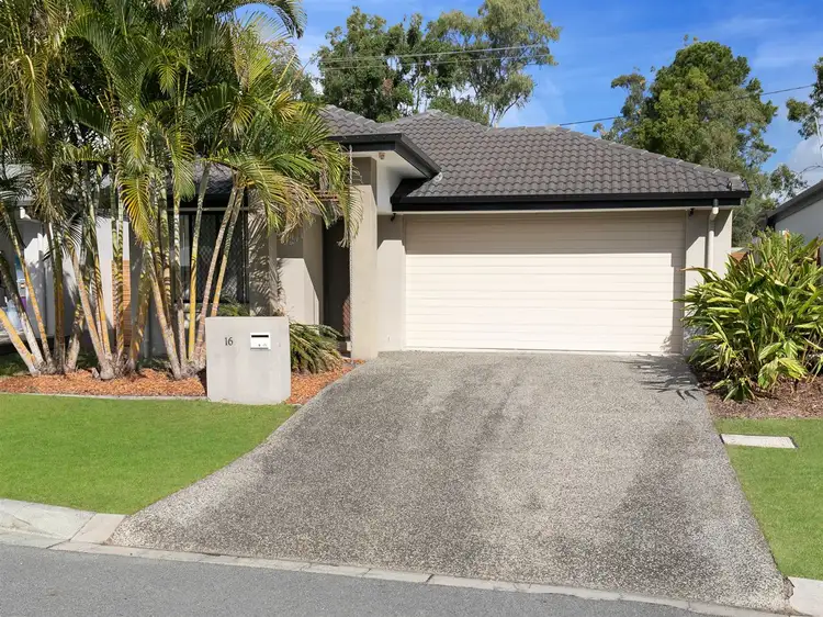 16 Rymera Crescent