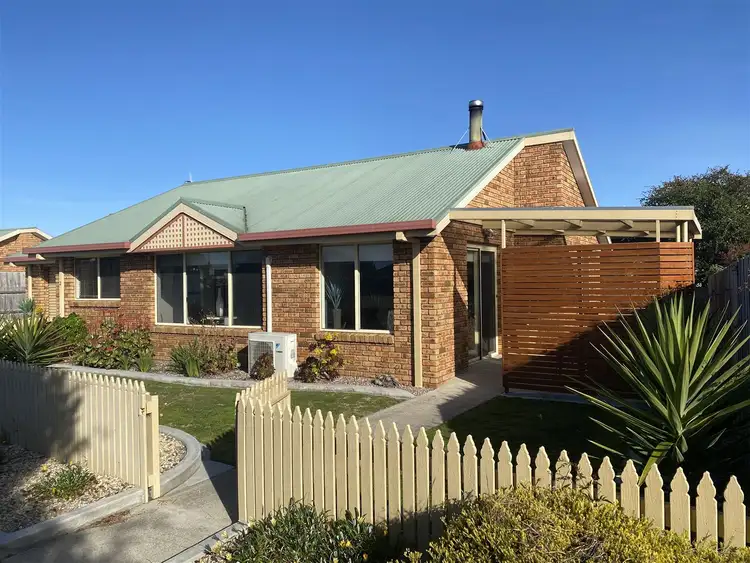 2/1 Cherrywood Drive, Scamander TAS 7215