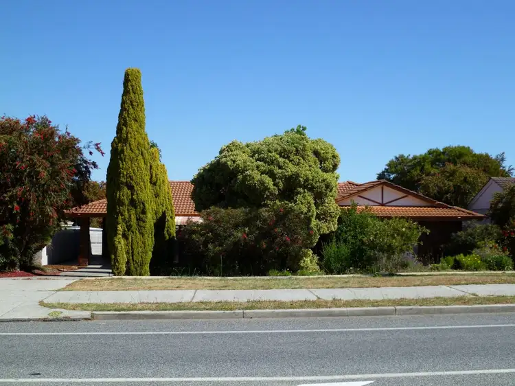 65 Garling Street, Kardinya WA 6163