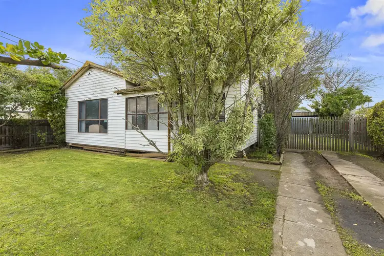 27 Brooks Street, Norlane VIC 3214