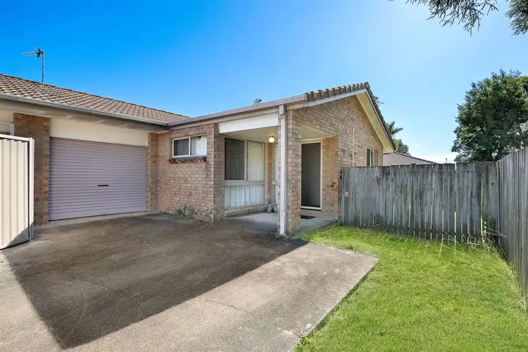 2/12 Avi Court, Labrador QLD 4215