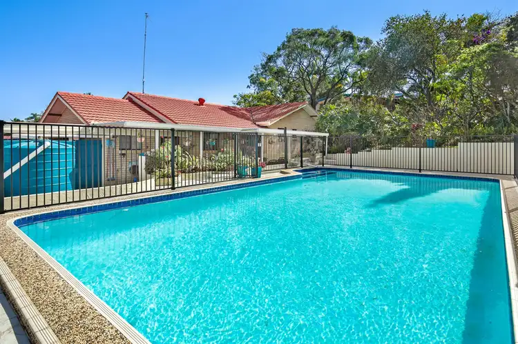 51 Yangoora Cresent, Ashmore QLD 4214