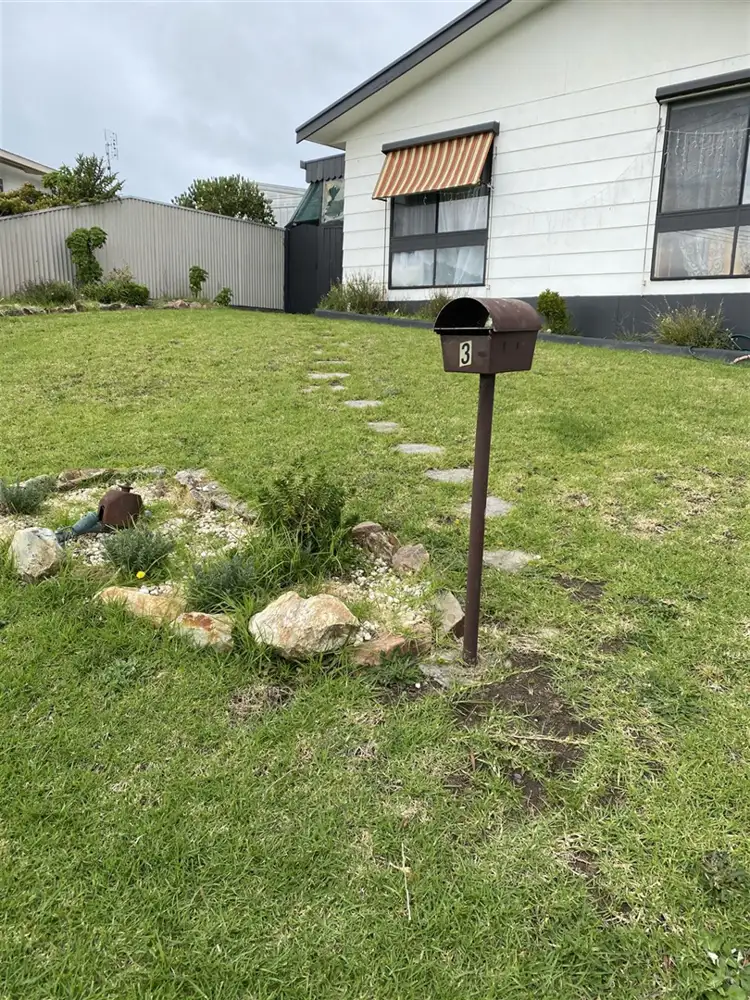 3 Tambo Court