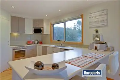 Fifth view of Homely house listing, 8 Seabreeze Avenue, Sulphur Creek TAS 7316
