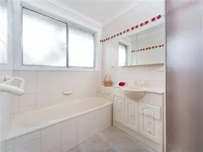 Fifth view of Homely house listing, 33 COOTAMUNDRA DRIVE, Wheelers Hill VIC 3150