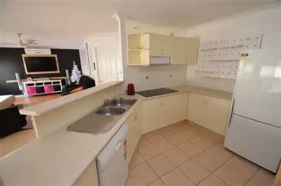 Fifth view of Homely house listing, 23 Christina Ryan Way, Arundel QLD 4214