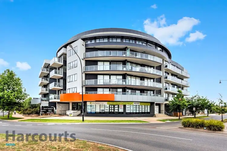 16/1 Woodward Way, Caroline Springs VIC 3023