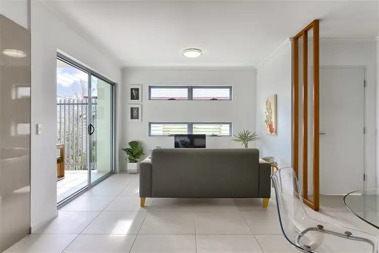 Fifth view of Homely unit listing, 2/146 Cavendish Road, Coorparoo QLD 4151